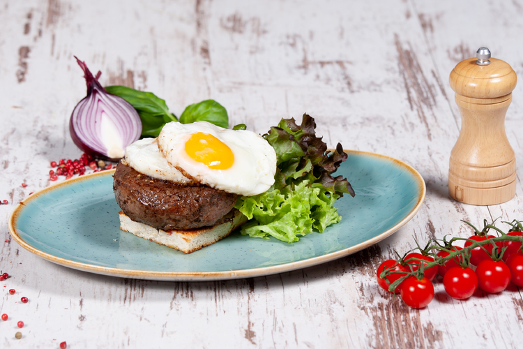 Steak 2 db tükörtojással