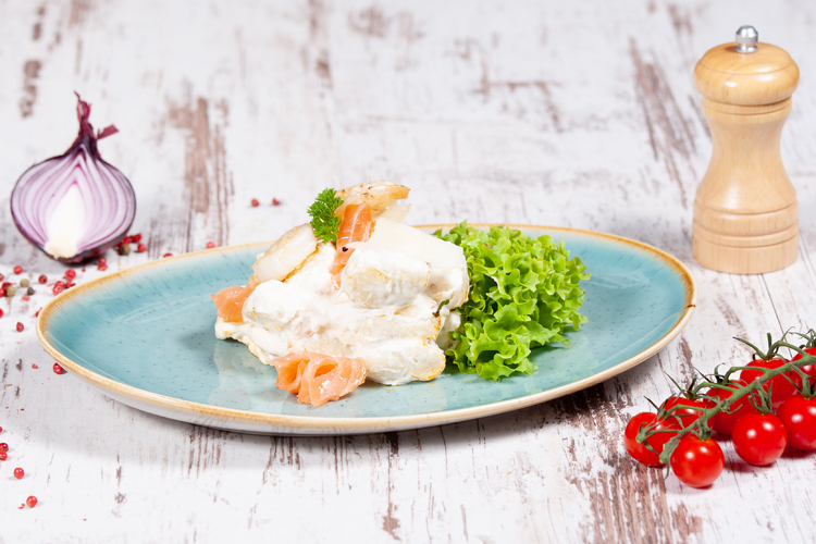 Parmezános Tejszínes gnocchi füstölt lazaccal, tigrisrákkal