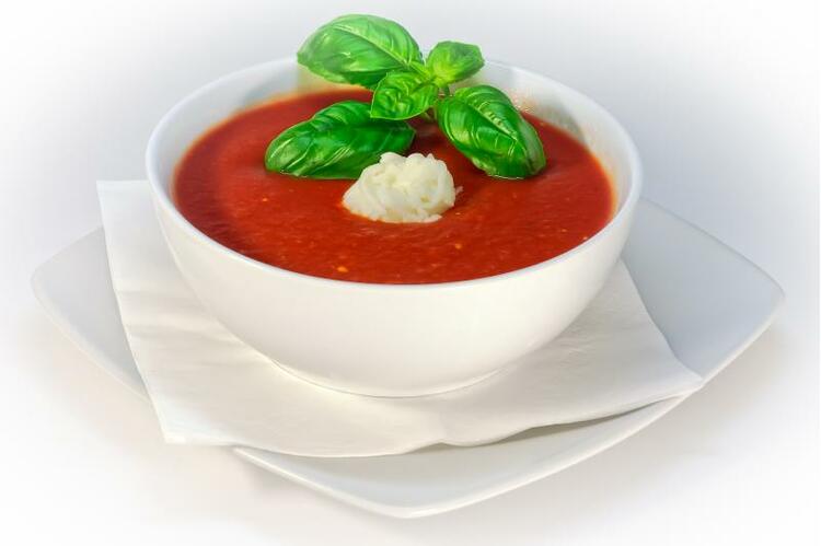 #htmlcaption_1046 Olasz paradicsomleves mozzarella sajttal