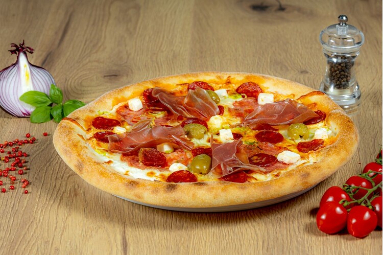 17 ÉVES Pizza 32 cm